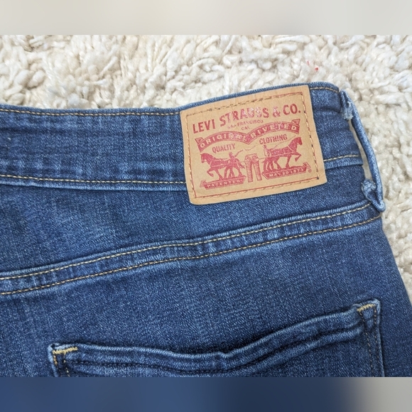 Levi's Women's Mid Rise Straight Leg Blue Jeans, Size 14 - Picture 5 of 5